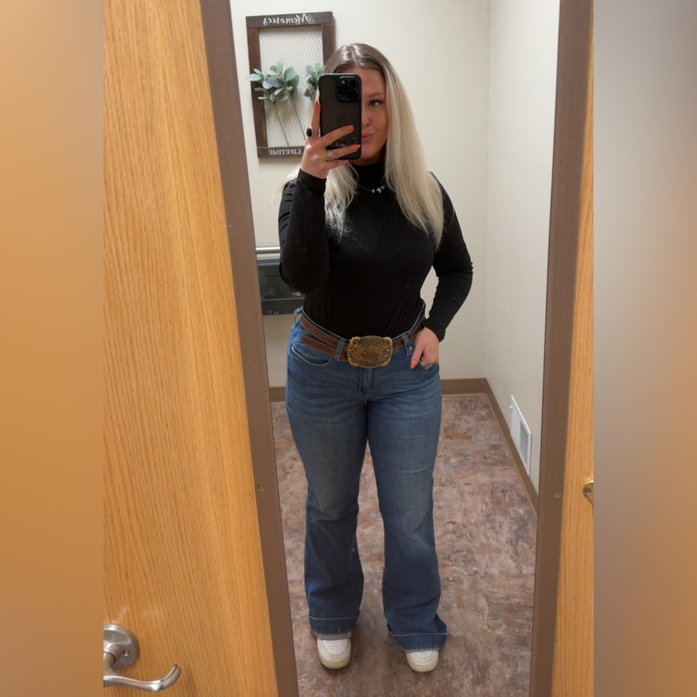 Meet your Posher, Brooke